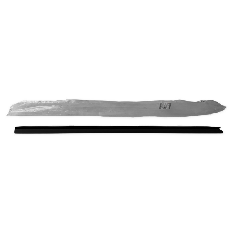 Bandou Perie Geam Usa Spate Dreapta Oe Opel Corsa B 1993-2000 90388826