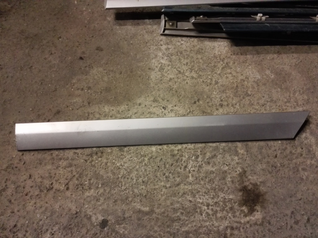 Bandou stanga spate Mercedes c class w203