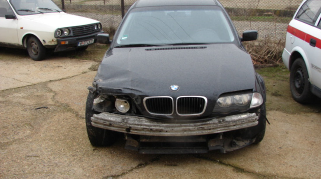 Bandou usa BMW Seria 3 E46 [1997 - 2003] Sedan 4-usi 318i MT (118 hp) 1.9
