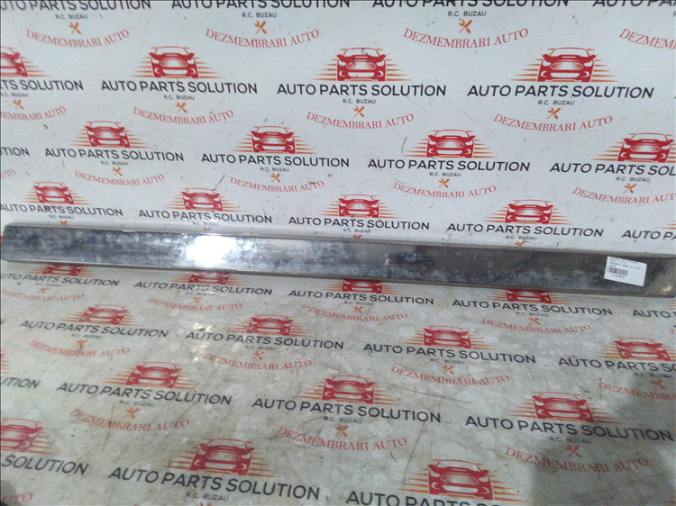 Bandou usa dreapta fata 1.6 d PEUGEOT 2008 an fabr. 2015