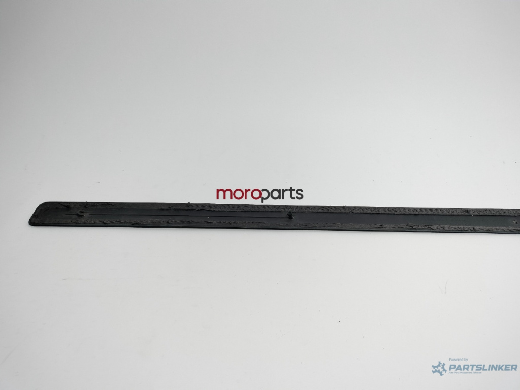 Bandou usa dreapta fata Volkswagen Passat B5 variant 1999 verde LC6M OEM 3B0853516A