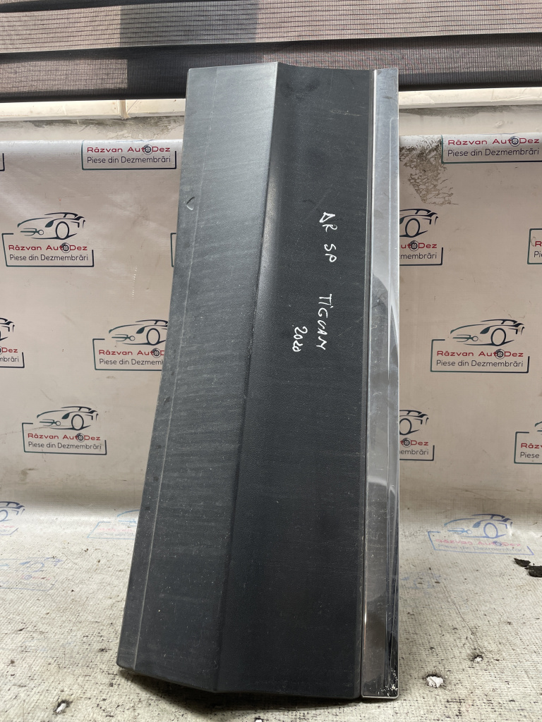 Bandou usa dreapta spate Volkswagen Tiguan - Motorina 2020, -