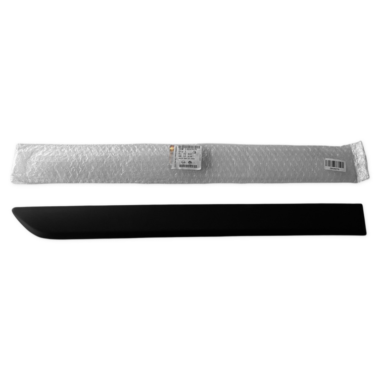 Bandou Usa Spate Dreapta Oe Opel Corsa D 2006-2014 13243575