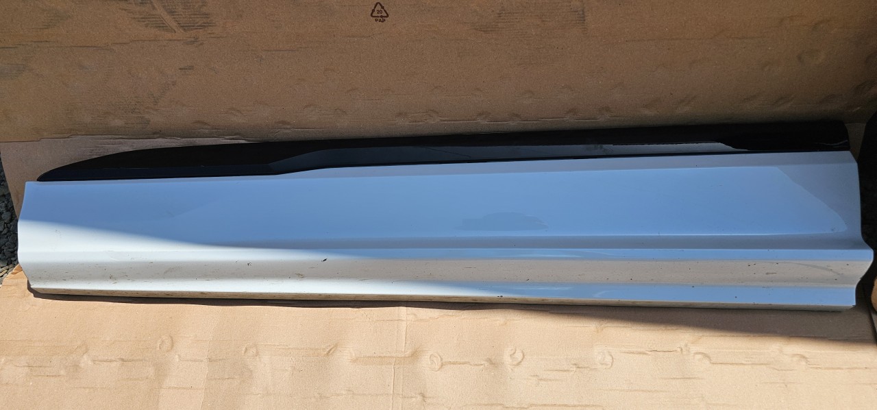 Bandou usa stanga fata AUDI Q7 4M Facelift 2021 2022 2023 2024