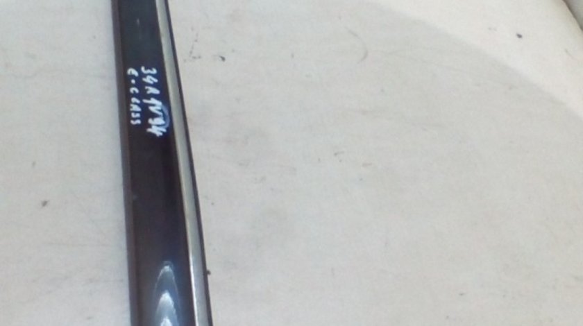 Bandou usa stanga fata Mercedes E-Class W211 An 2002-2006 cod A2116901962