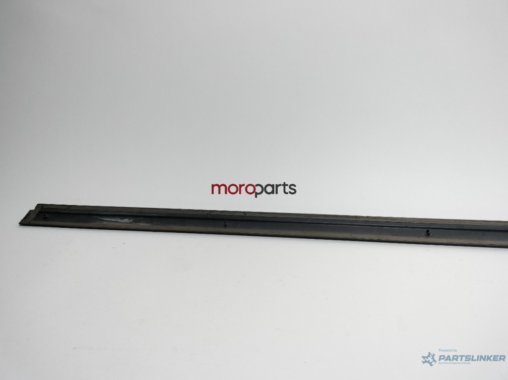 Bandou usa stanga fata Volkswagen Passat B5 variant 1997 albastru OEM 3B0853515C