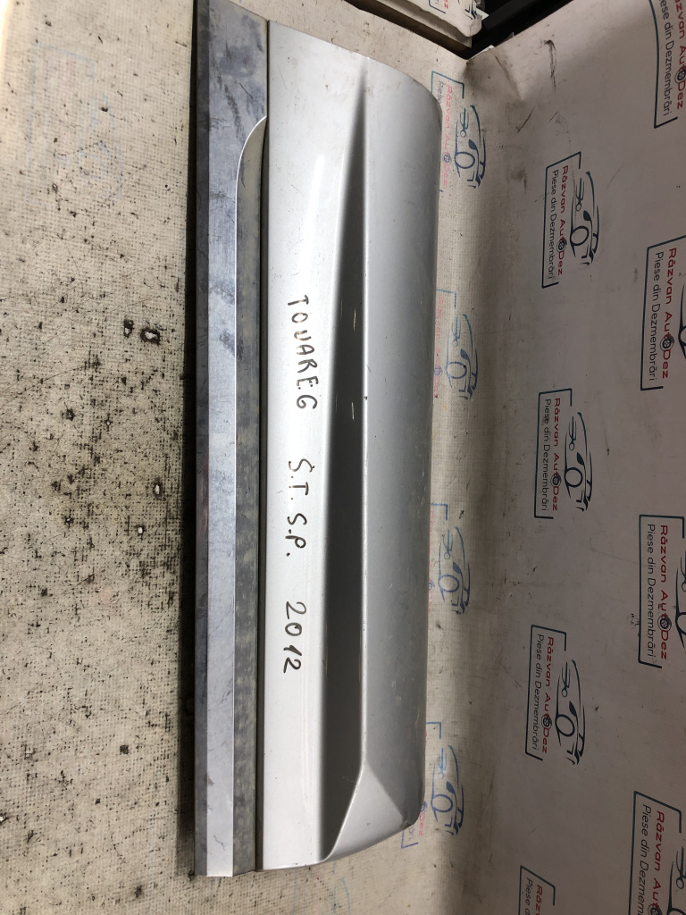 Bandou usa stanga spate Volkswagen Touareg 2012