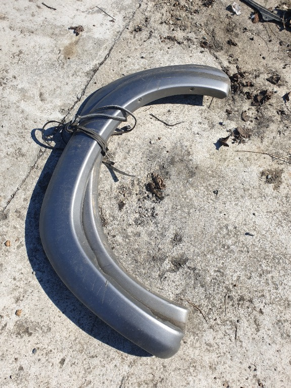 Bandouri Aripi Spate Toyota Rav 4