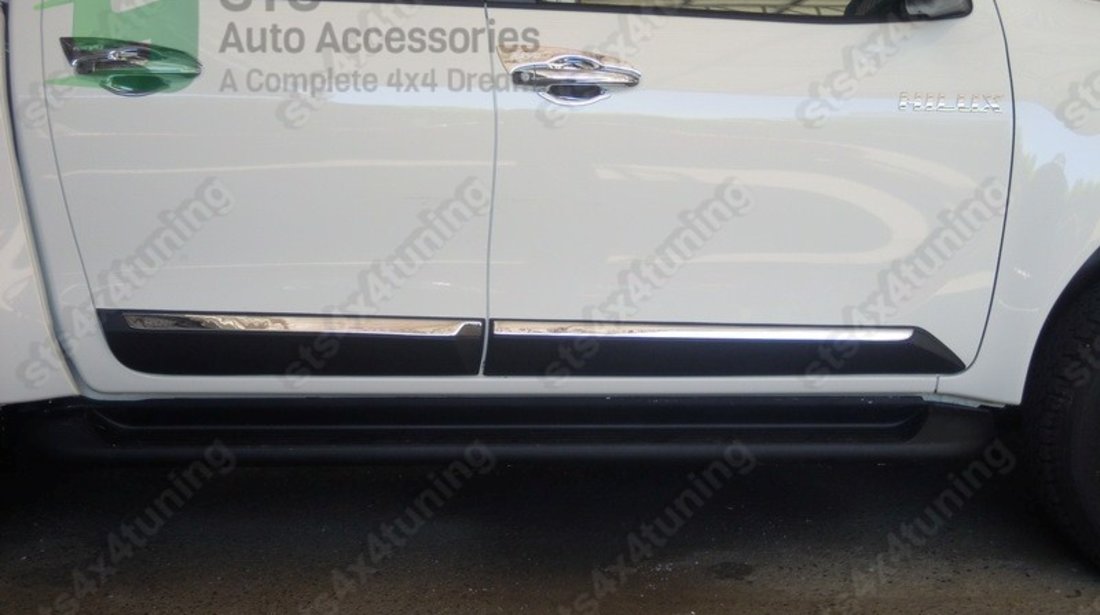 BANDOURI LATERALE TOYOTA HILUX REVO 2016+ [V1]