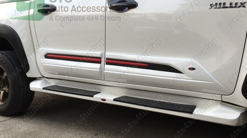 BANDOURI LATERALE TOYOTA HILUX REVO 2016+ [V3] [4-BUC]