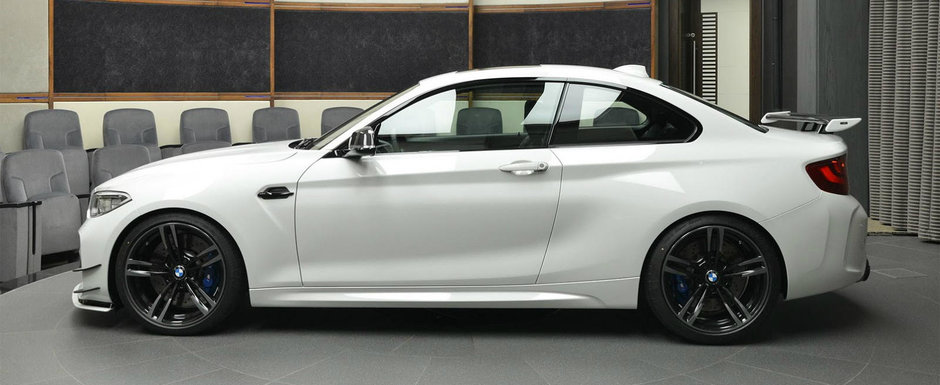 Bani sa ai, ca masini gasesti. Spre exemplu acest BMW M2 venit tocmai de la arabi Bani sa ai, ca masini gasesti. Spre exemplu acest BMW M2 venit tocmai de la arabi