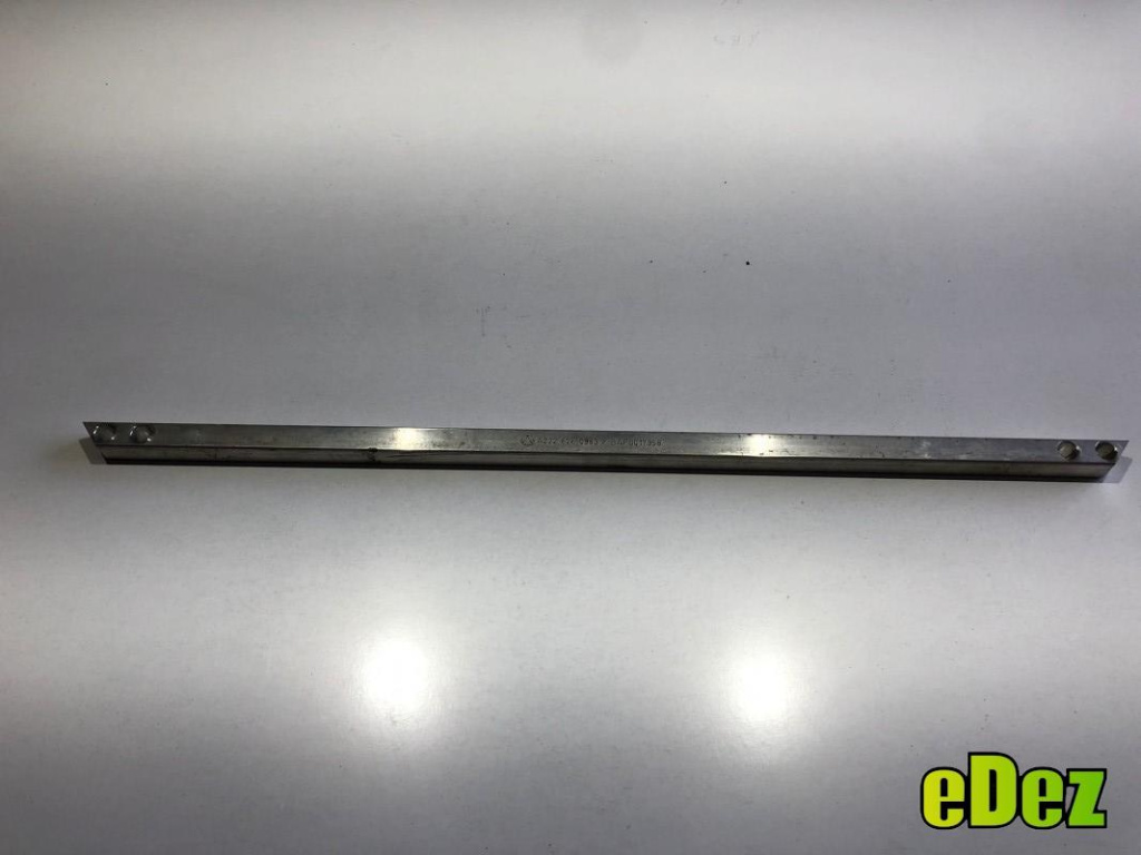 Bara centrala a lonjeroanelor panoului frontal Mercedes S-Class (2014->) [W222] a2226260983