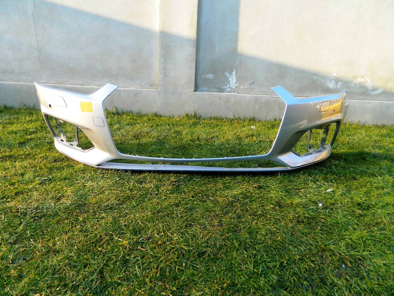 Bara fata Audi A5 B9  model 2017 cod 8W6807437