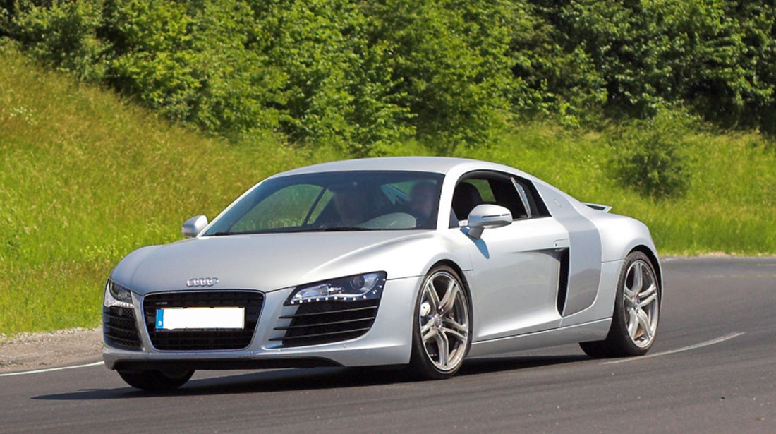 Bara Fata AUDI R8 (2007-2012) RS Design