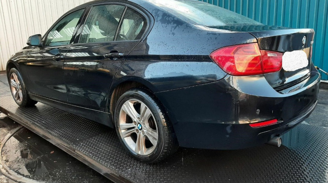 Bara fata BMW F30 2012 SEDAN 2.0 TDI