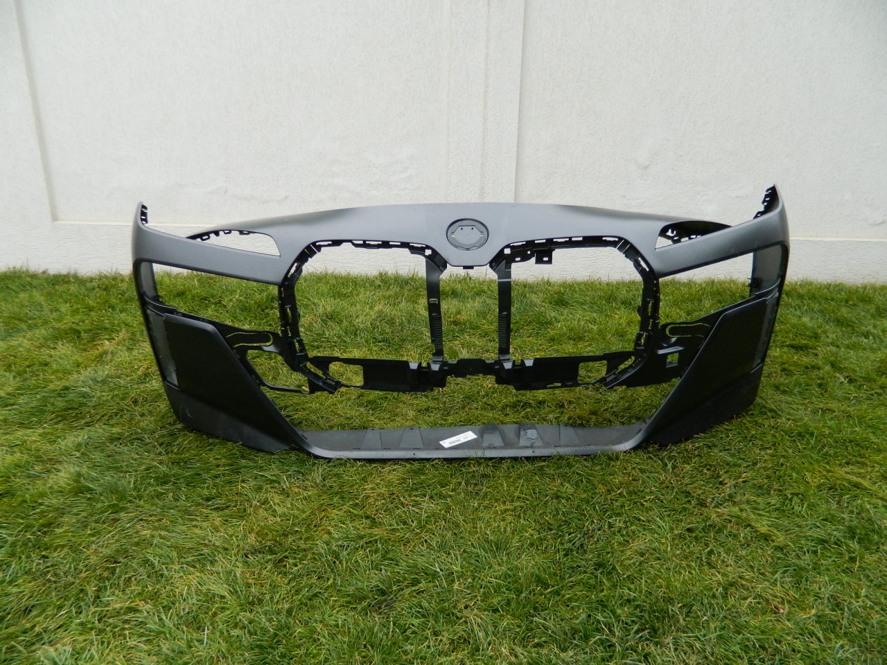 Bara fata BMW seria 7 , i7 , G70 M-Pachet cod 51118081544