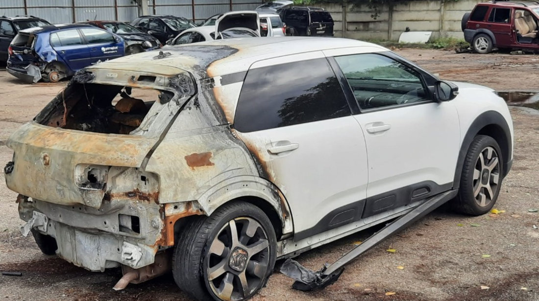 Bara fata Citroen C4 Cactus 2019 facelift 1.2 THP