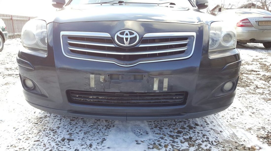 Bara fata completa cu proiectoare si grile Toyota Avensis 2007