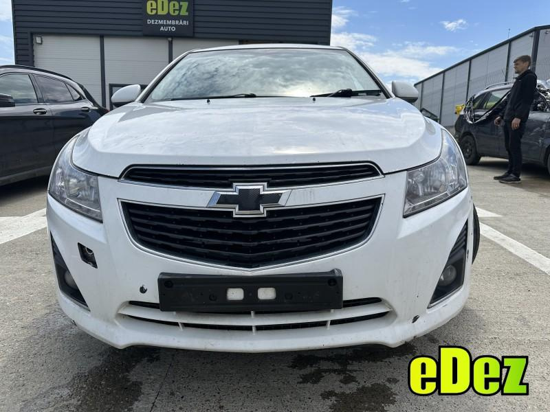 Bara fata completa culoare alba Chevrolet Cruze (2012->) [J308]
