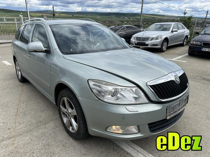Bara fata completa culoare verde - lf7w Skoda Octavia 2 facelift (2008-2013)