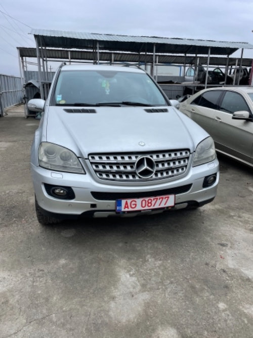 Bara fata COMPLETA Mercedes ml w164 model cu senzori și spalatoare