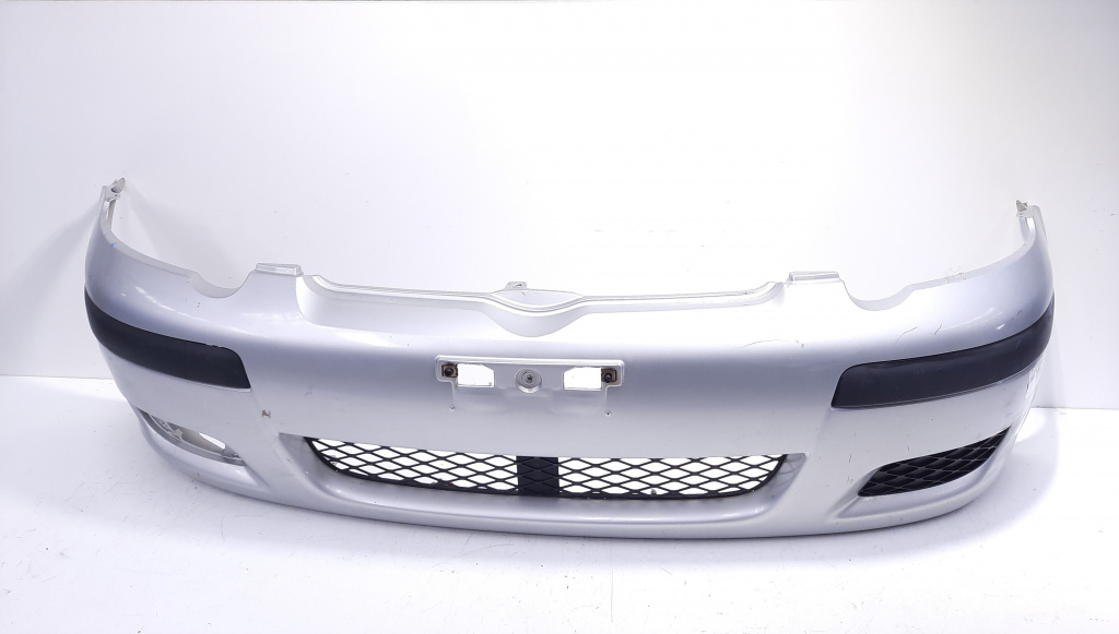 Bara fata cu grile, cod 52119-0D090, Toyota Yaris (P1) (id:493964)