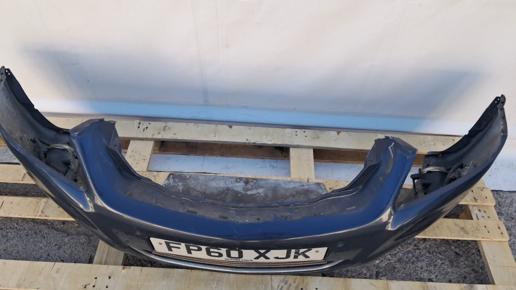 Bara fata cu locas pentru senzori parcare Opel Zafira B an 2010