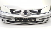 Bara fata cu proiectoare, Renault Laguna 2 Combi (...