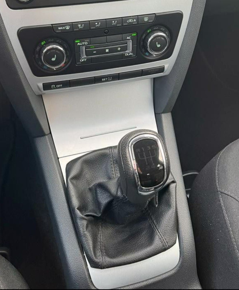 bara fata octavia 2 facelift vrs