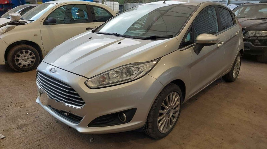 Bara fata Ford Fiesta 6 2013 HATCHBACK 1.0 i