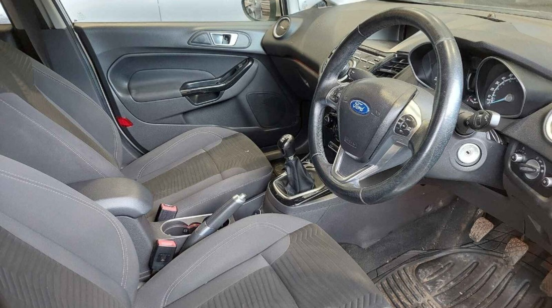 Bara fata Ford Fiesta 6 2013 HATCHBACK 1.0 i