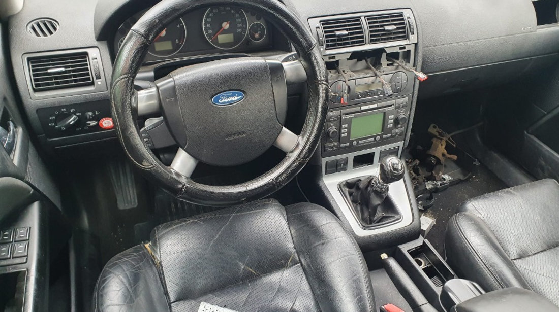 Bara fata Ford Mondeo 3 2006 berlina 2.0 tdci