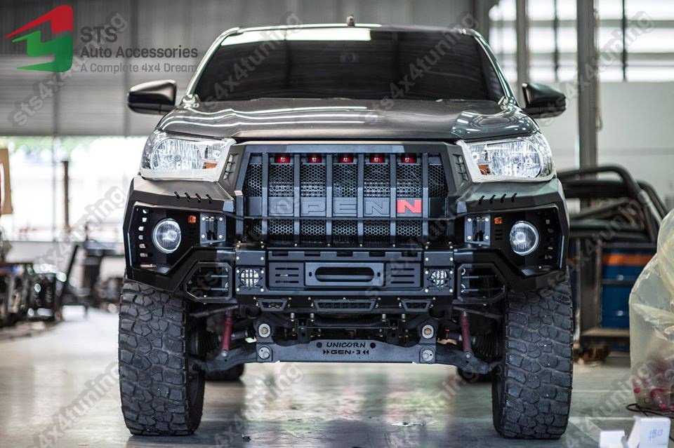 BARA FATA + GRILA FATA HEAVY DUTY TOYOTA HILUX REVO 2016-2020 [OPT-V2]