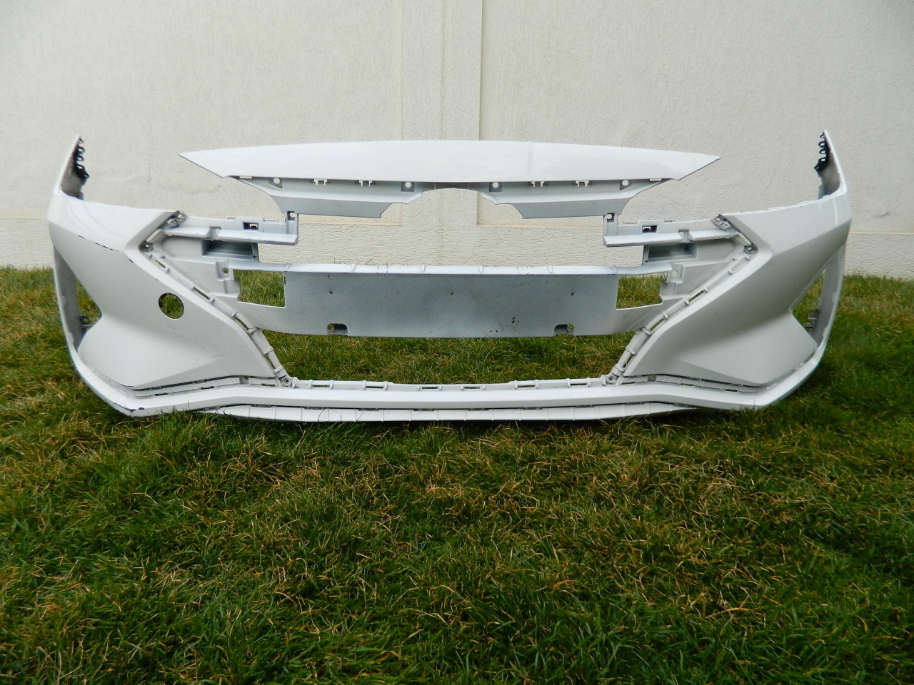 Bara fata Hyundai Elantra model 2019 2020 2021 cod 86511-F2AA0