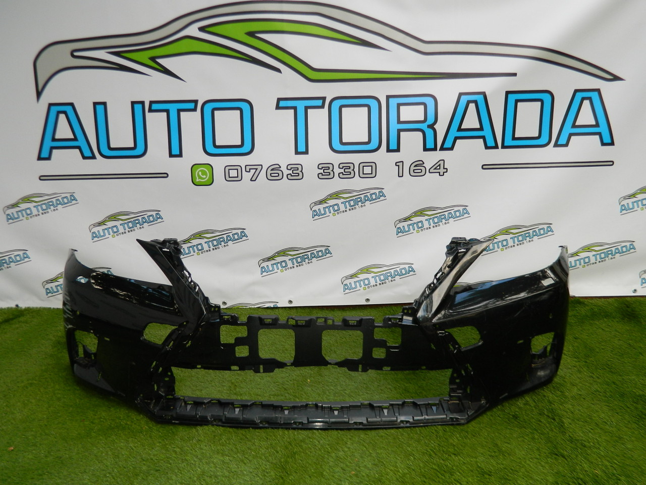 Bara fata Lexus CT200 Hybrid model 2014 