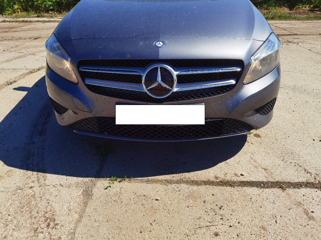 Bara fata Mercedes A-Class W176