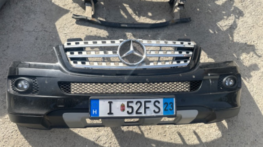 Bara fata Mercedes ml w164 completa model cu spalatoare și senzori parcare