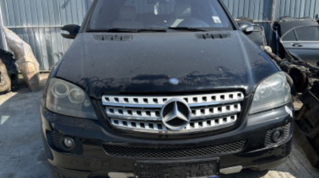 Bara fata Mercedes ml w164 model cu senzori de parcare