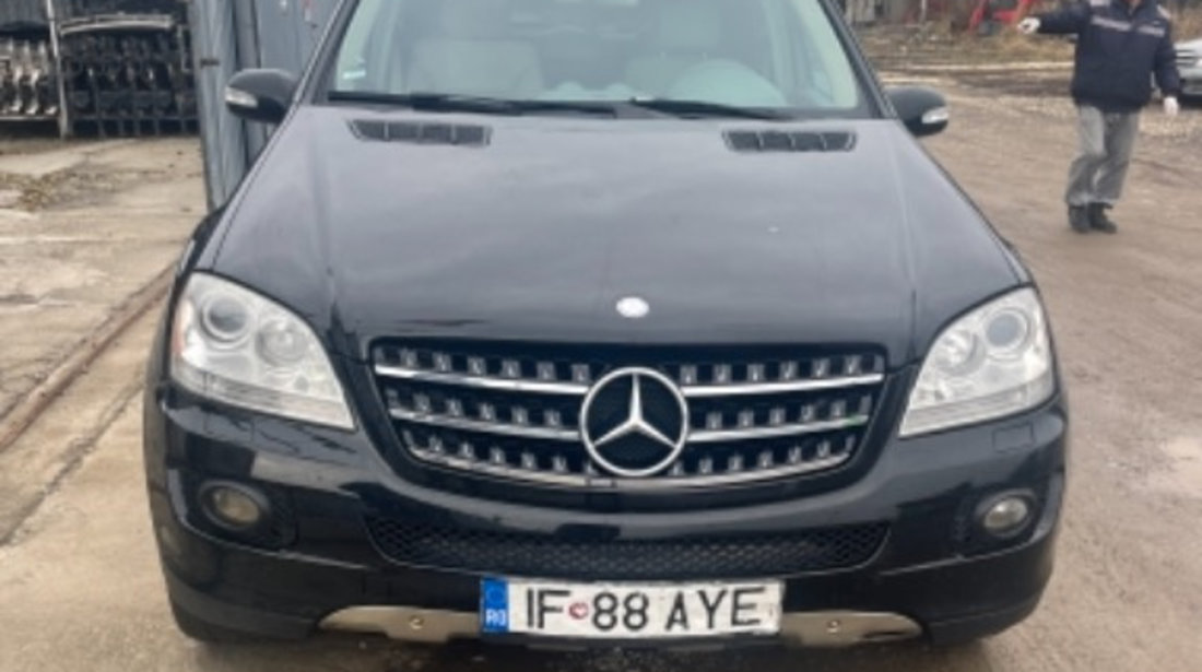 BARA FATA MERCEDES ML W164 , MODEL SPALATOARE SI SENZORI