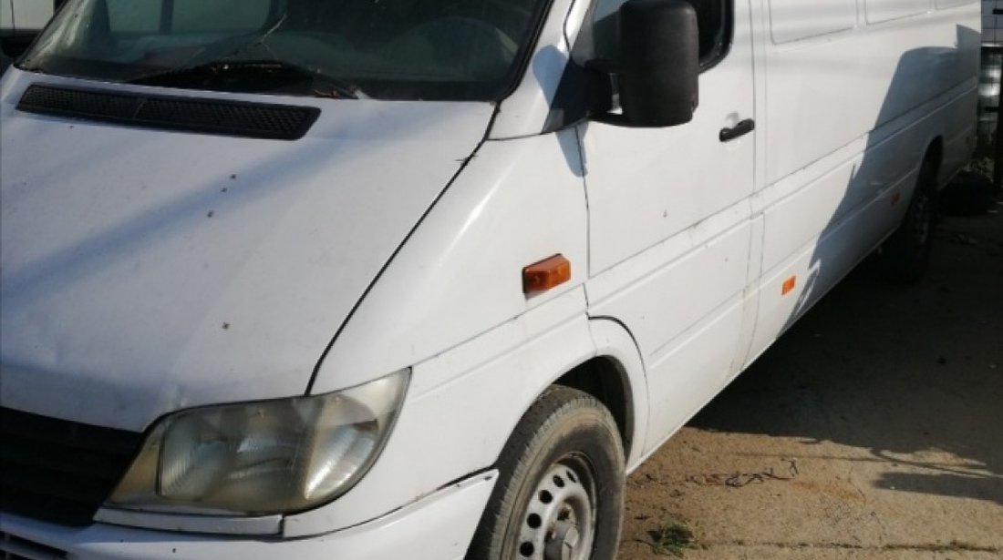 Bara fata Mercedes Sprinter 906 2004 Duba 2.2