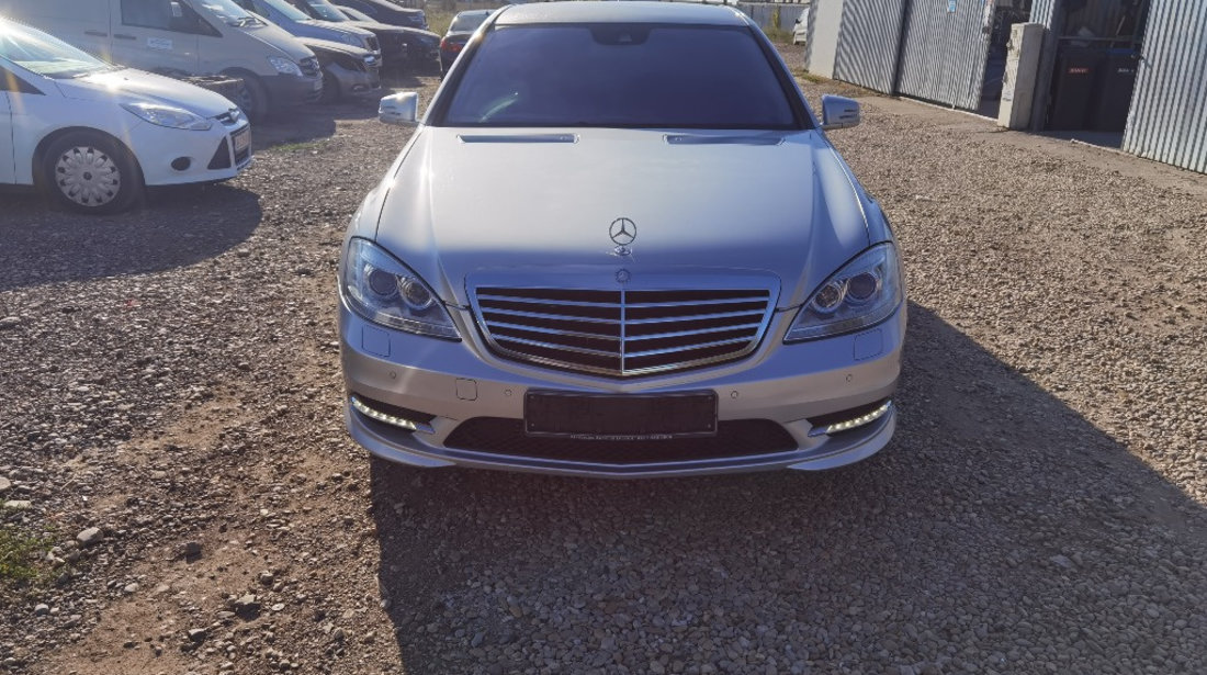 Bara fata Mercedes w221 facelift AMG