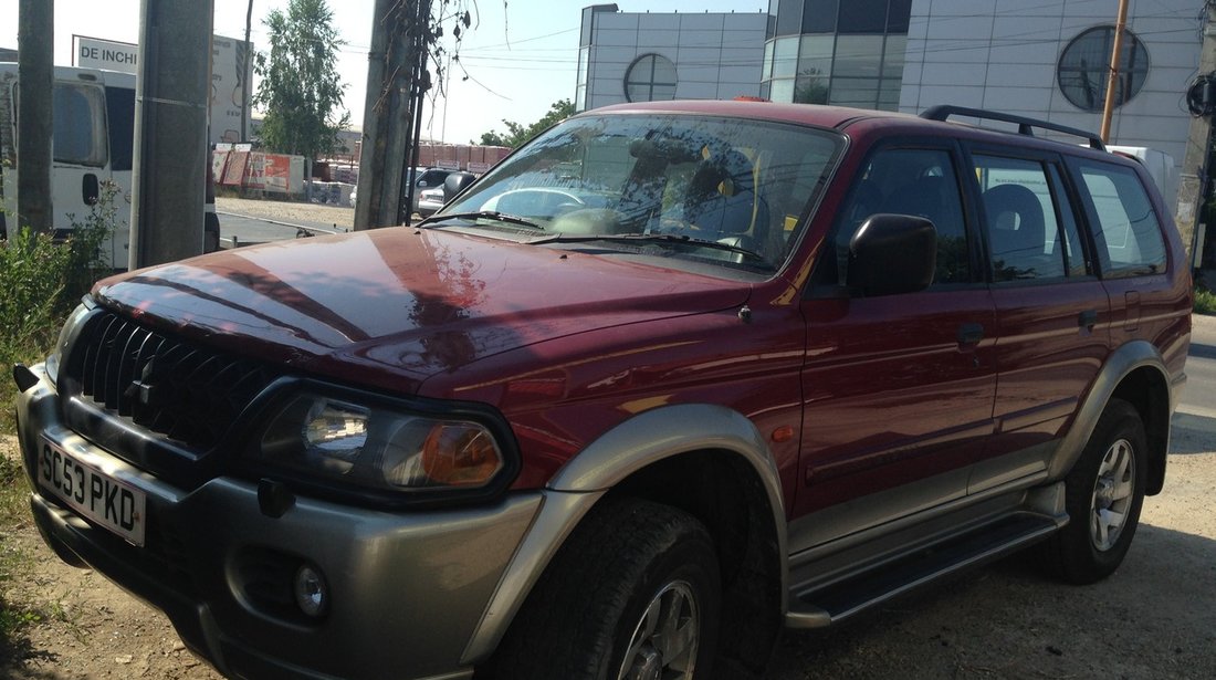 bara fata mitsubishi pajero shogun sport 2005