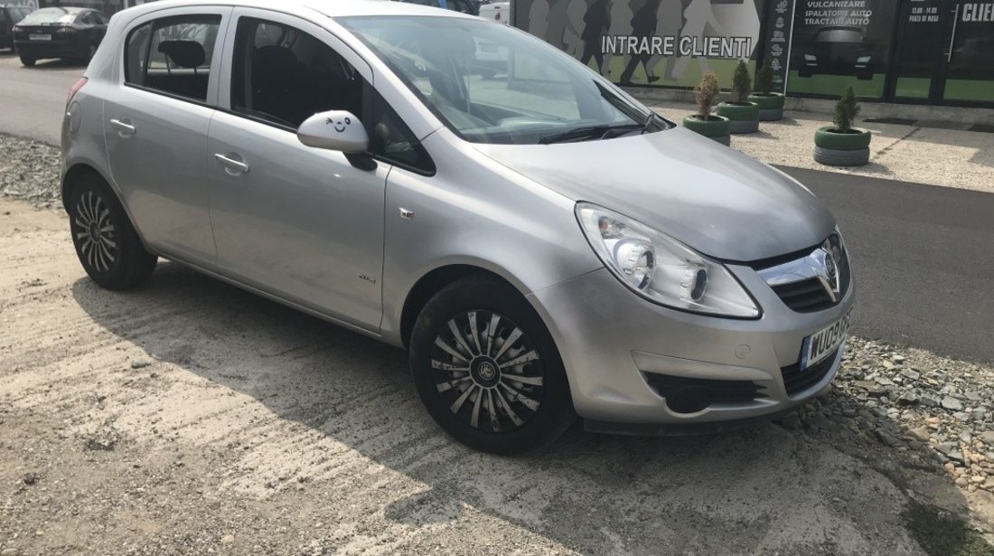 Bara fata Opel Corsa D 2008 hatchback 1.3 cdti