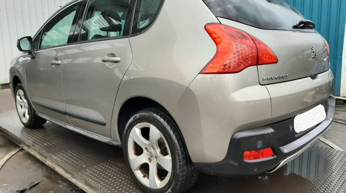 Bara fata Peugeot 3008 2011 SUV 1.6 HDI