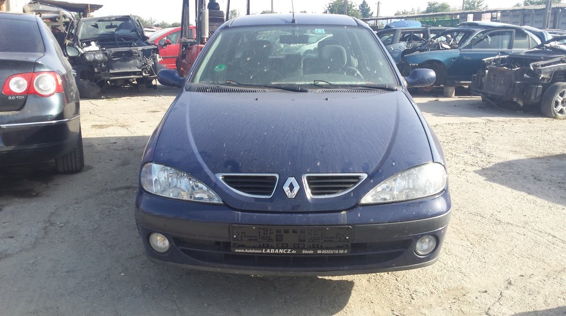 bara fata renault megane 1 break 1,6b an 2001