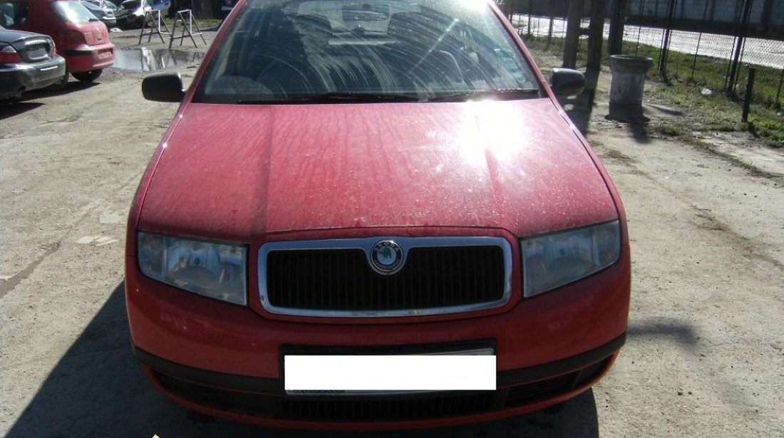 Bara fata skoda fabia an 2001