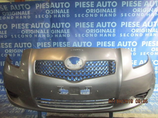 Bara fata Toyota Yaris 2006 (lovita sub far stg.)