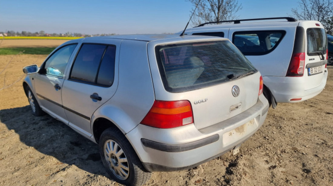 Bara fata Volkswagen Golf 4 2000 HatchBack 1.4