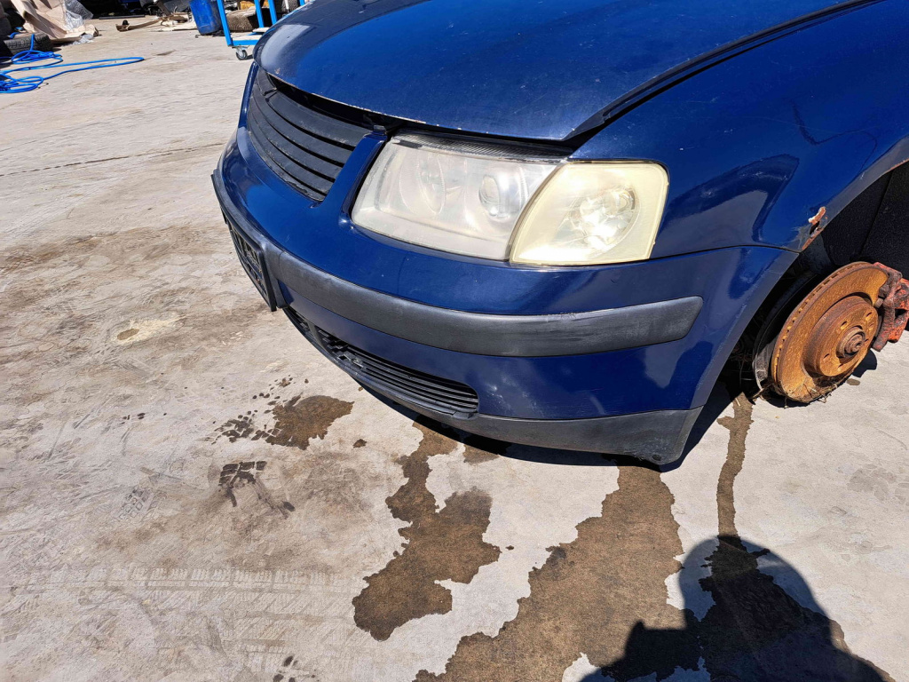 Bara fata Volkswagen Passat B5 (3B5) Variant [Fabr 1997-2000] LA5E