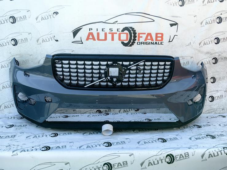 Bara fata Volvo XC40 Facelift an 2023-2024-2025 Gauri pentru 6 senzori si spalatoare faruri ZX6Z04FK6N